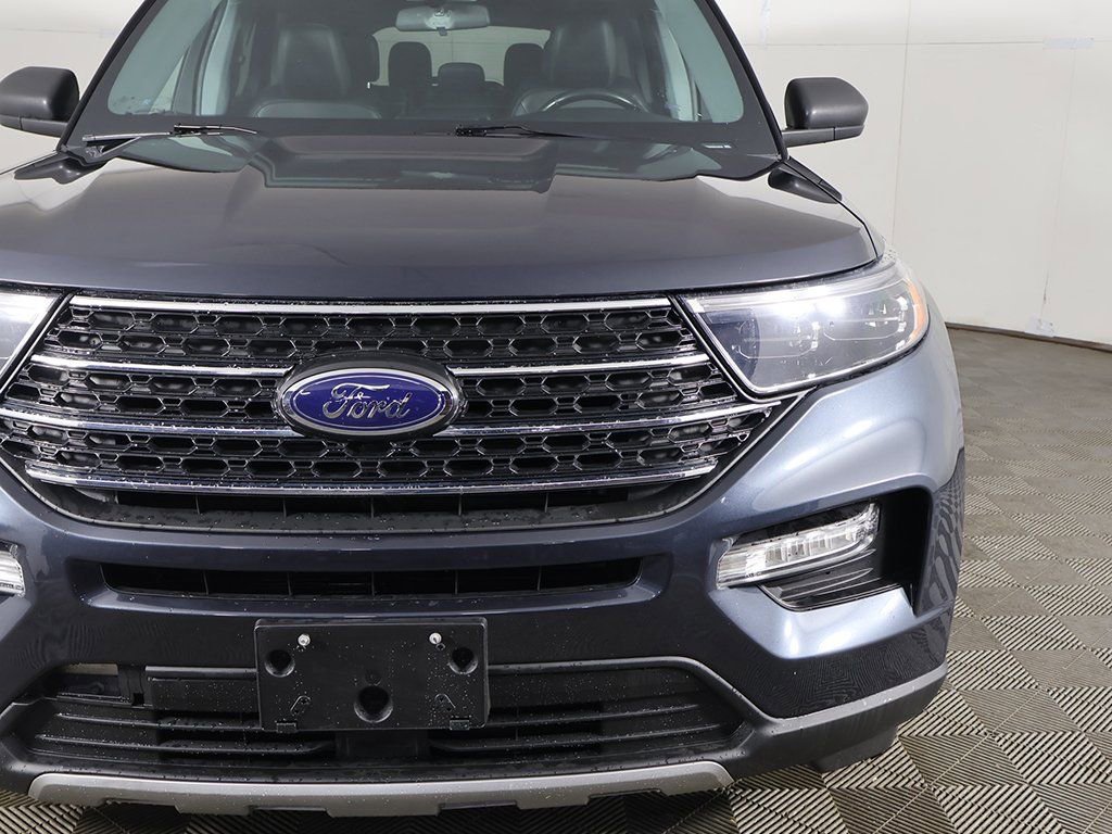 Used 2022 Ford Explorer XLT w/ Equipment Group 202A AWD/4WD image 13