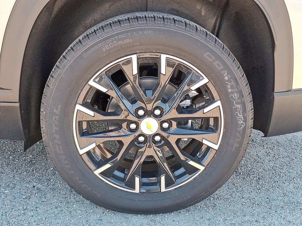 New 2025 Chevrolet Traverse LT w/ Sun and Wheel Package image 8