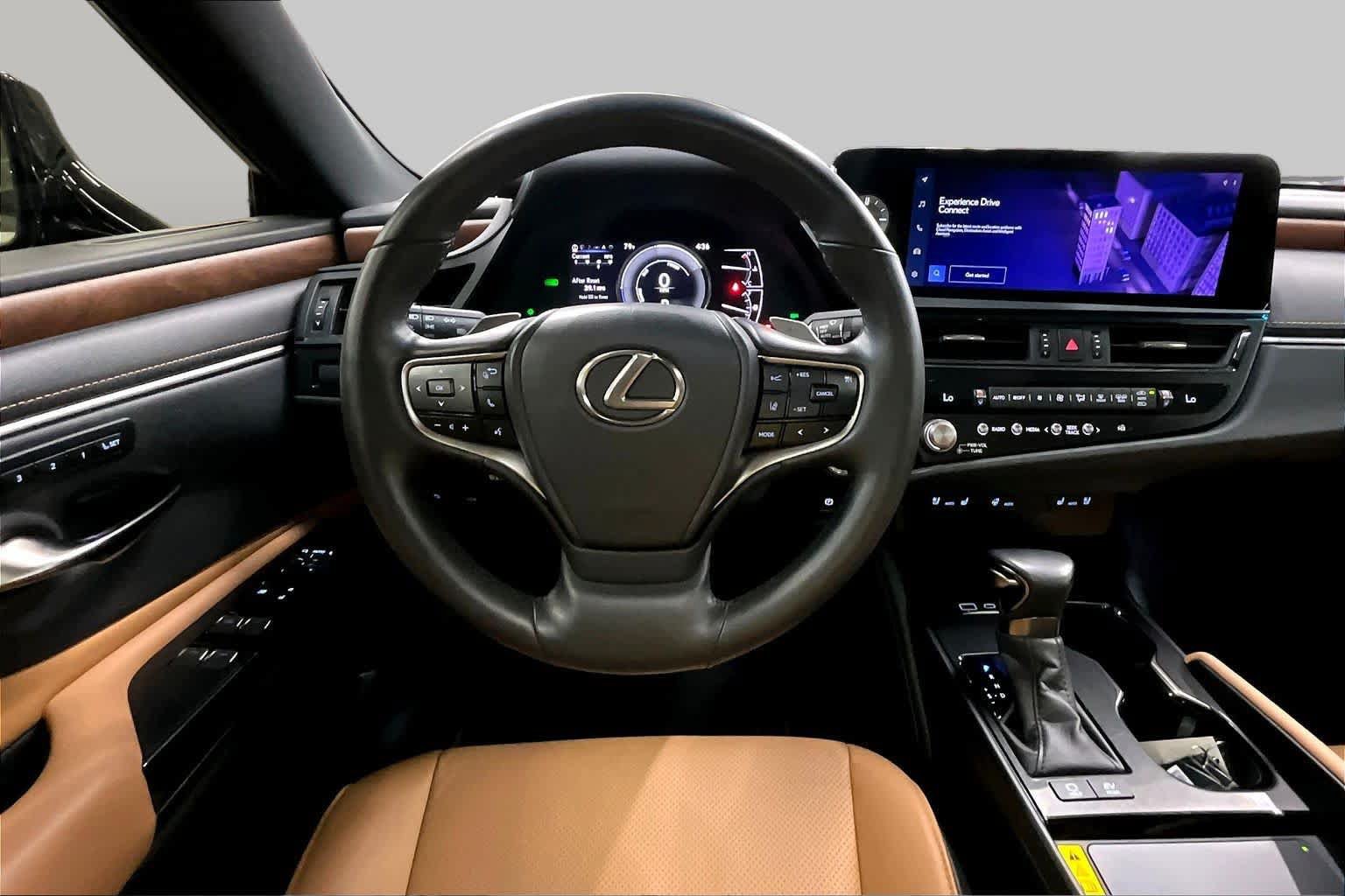 Used 2024 Lexus ES 300h w/ Premium Package FWD image 5