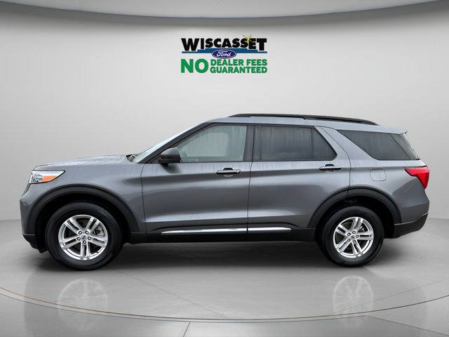 Used 2023 Ford Explorer XLT w/ Equipment Group 202A AWD/4WD image 2