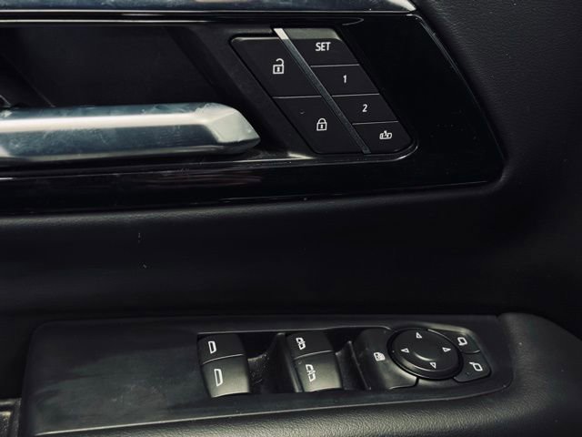 Used 2025 Chevrolet Tahoe LT image 14