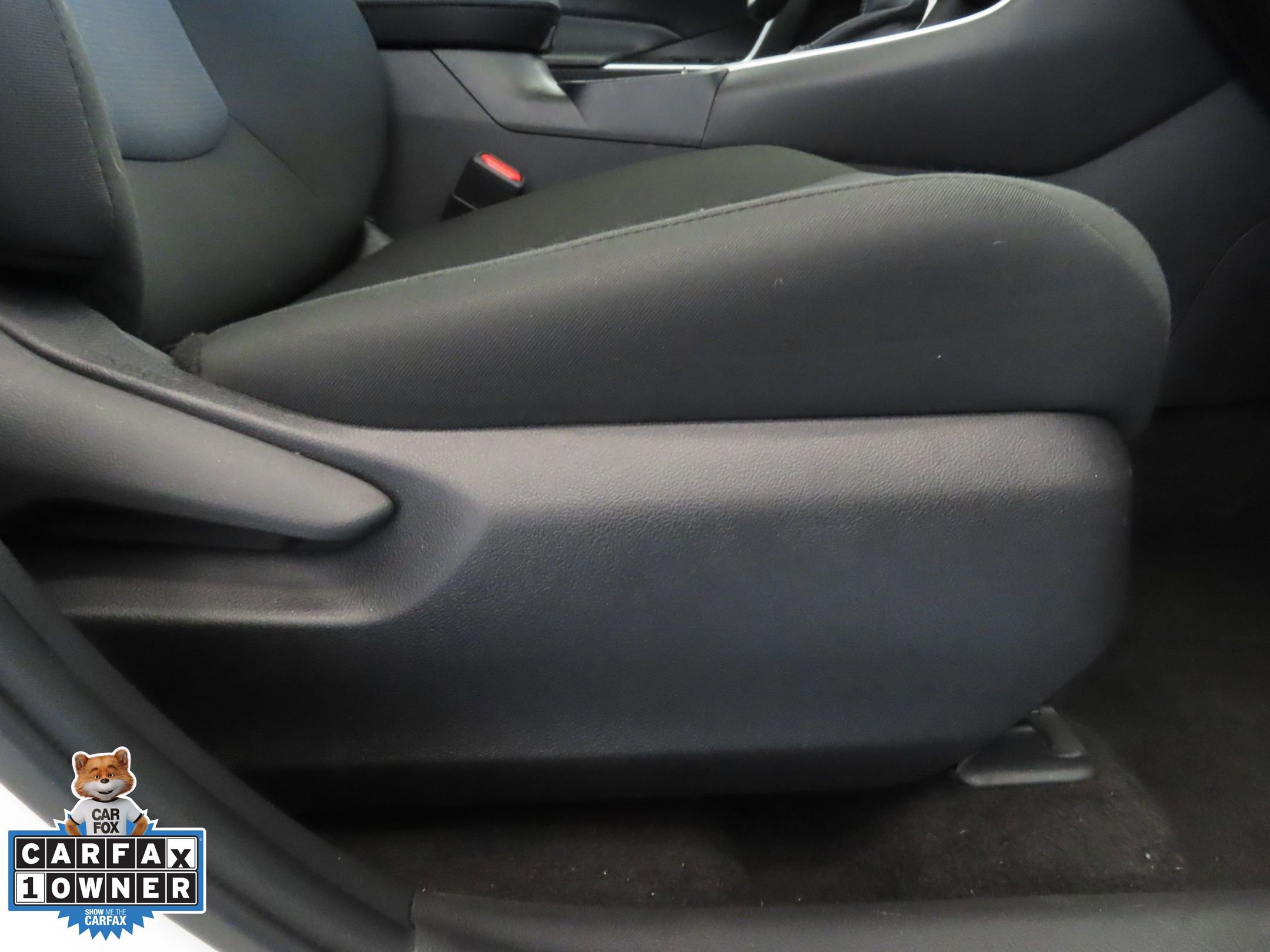 Used 2024 Toyota RAV4 XLE image 28