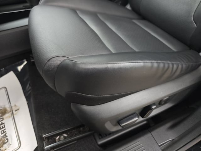 Used 2022 Nissan Rogue SV w/ SV Premium Package FWD image 28