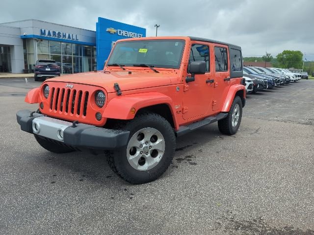 Used 2015 Jeep Wrangler Unlimited Sahara w/ Connectivity Group AWD/4WD image 3