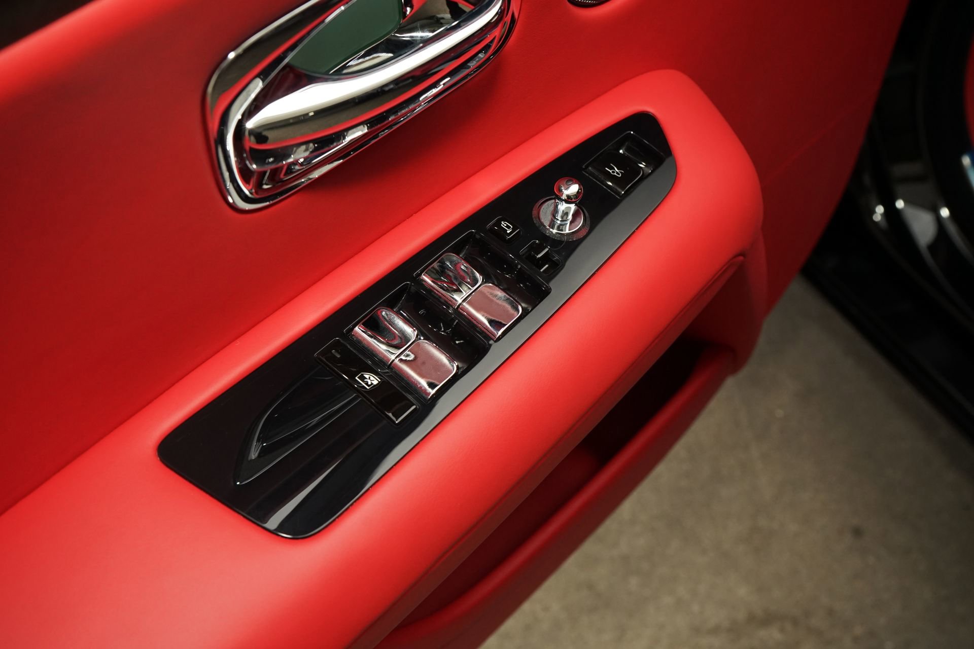 Used 2025 Rolls-Royce Ghost image 23