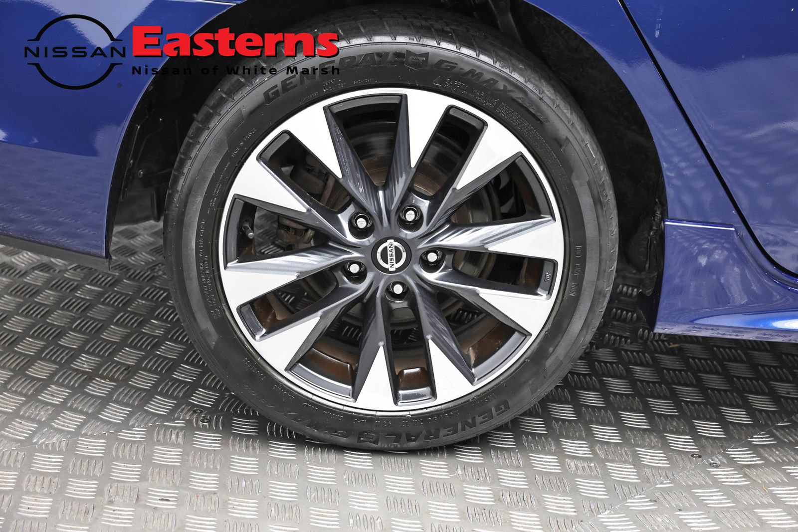 Used 2019 Nissan Sentra SR FWD image 30