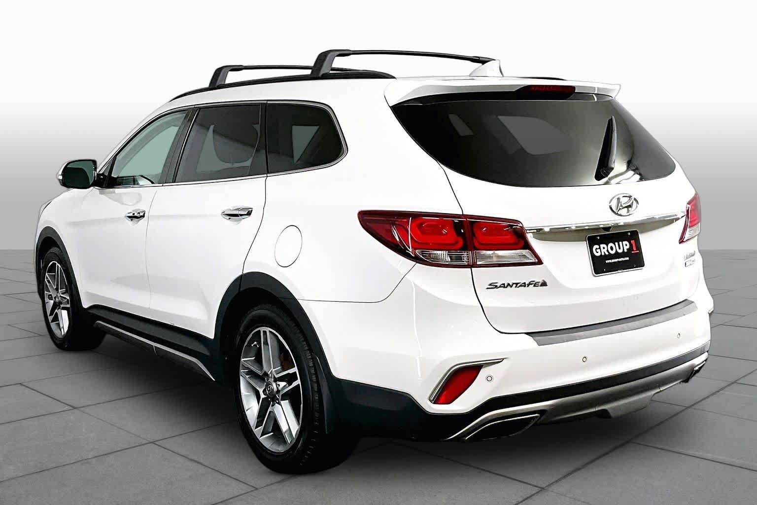 Used 2017 Hyundai Santa Fe Limited AWD/4WD image 12