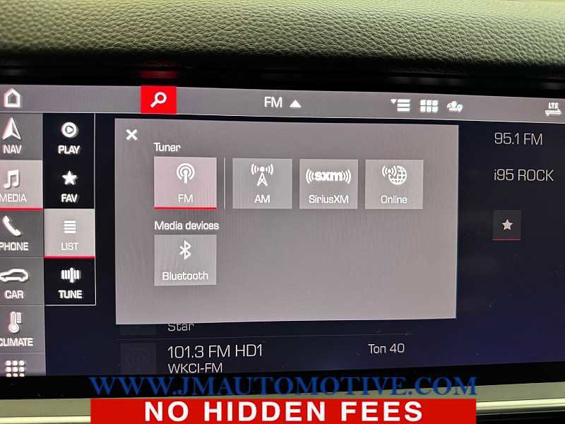 Used 2021 Porsche Cayenne image 30