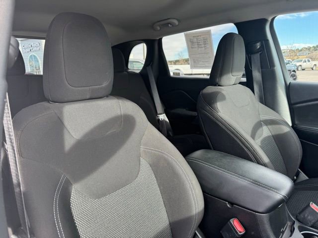 Used 2019 Jeep Cherokee Latitude w/ Popular Appearance Group image 24