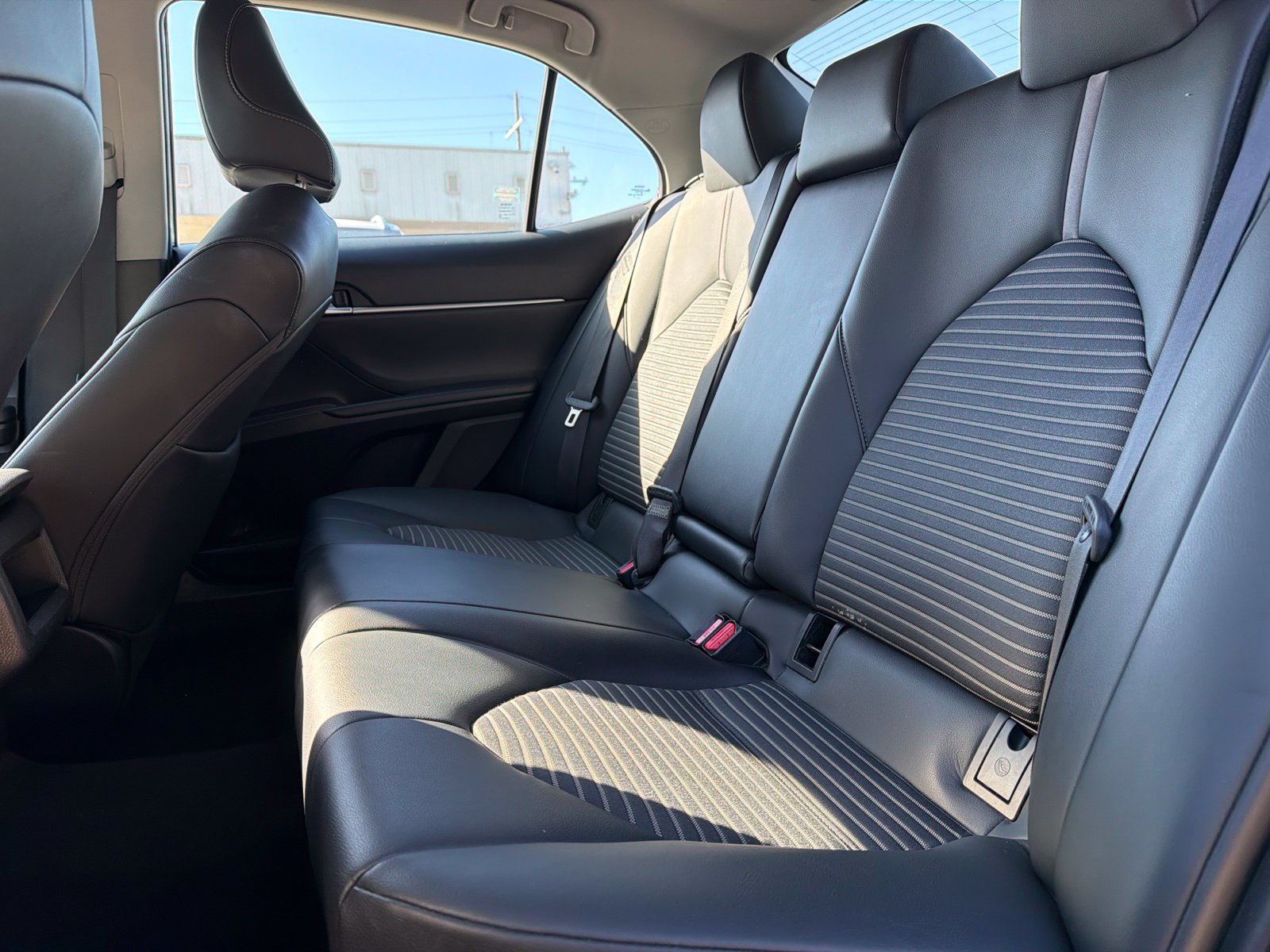 Used 2023 Toyota Camry SE FWD image 12