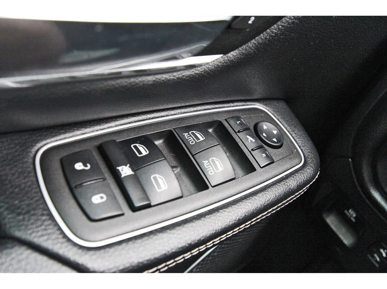 Used 2023 RAM 1500 Laramie AWD/4WD image 20