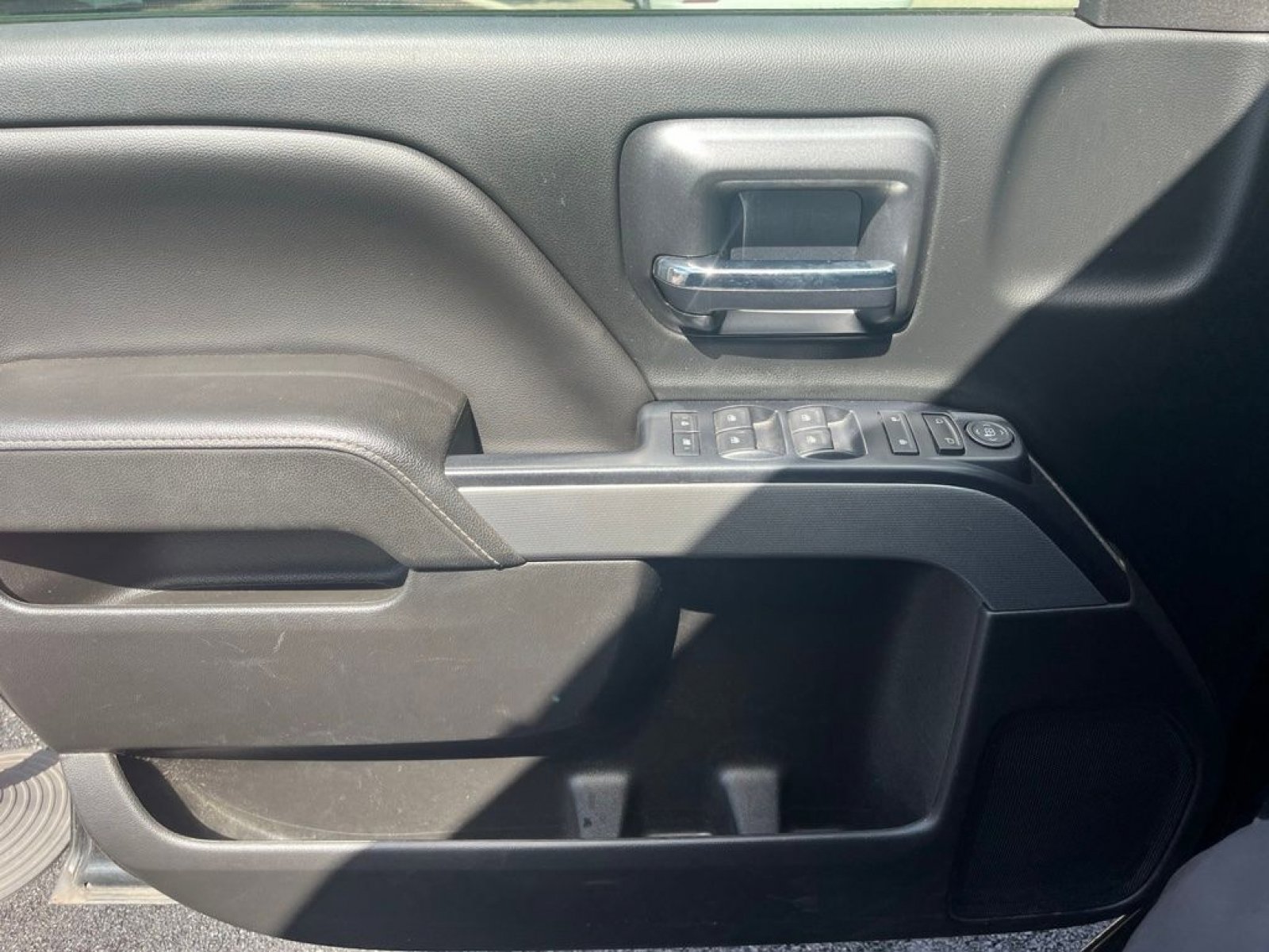 Used 2018 Chevrolet Silverado 1500 LT w/ All Star Edition AWD/4WD image 10