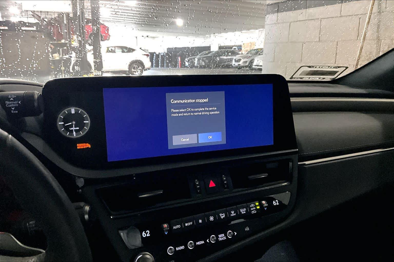 Used 2023 Lexus ES 350 F Sport w/ Accessory Package (Z1) FWD image 34
