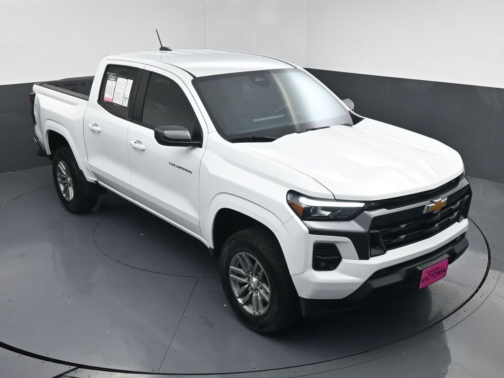 Used 2024 Chevrolet Colorado LT w/ LT Convenience Package III image 11