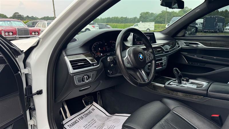 Used 2022 BMW 740i w/ M Sport Package RWD image 39
