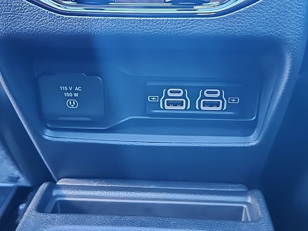 New 2025 Jeep Grand Cherokee L Limited w/ Black Appearance Package AWD/4WD image 25