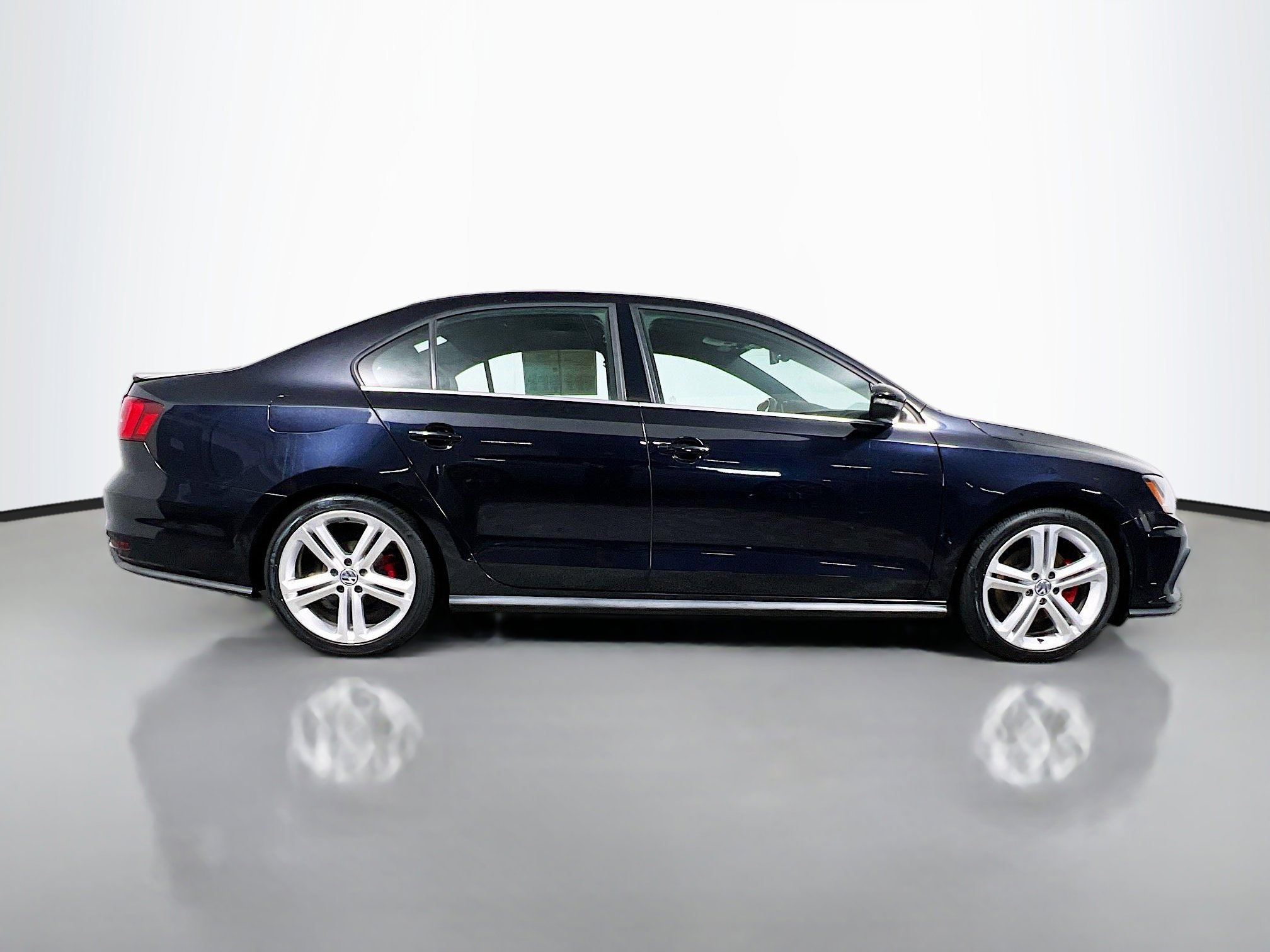 Used 2017 Volkswagen Jetta GLI FWD image 3