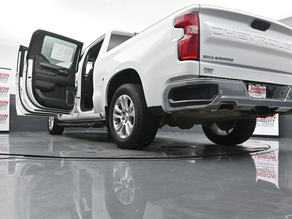 Used 2023 Chevrolet Silverado 1500 LTZ w/ LTZ Convenience Package II AWD/4WD image 46