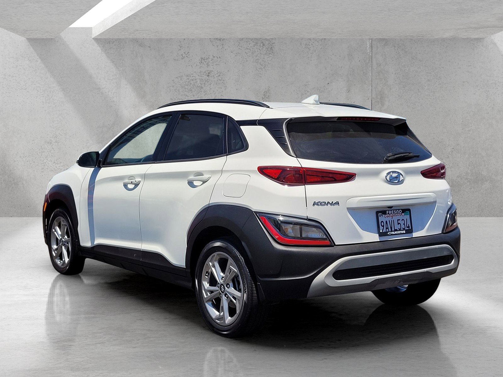 Used 2022 Hyundai Kona SEL w/ Cargo Package FWD image 6