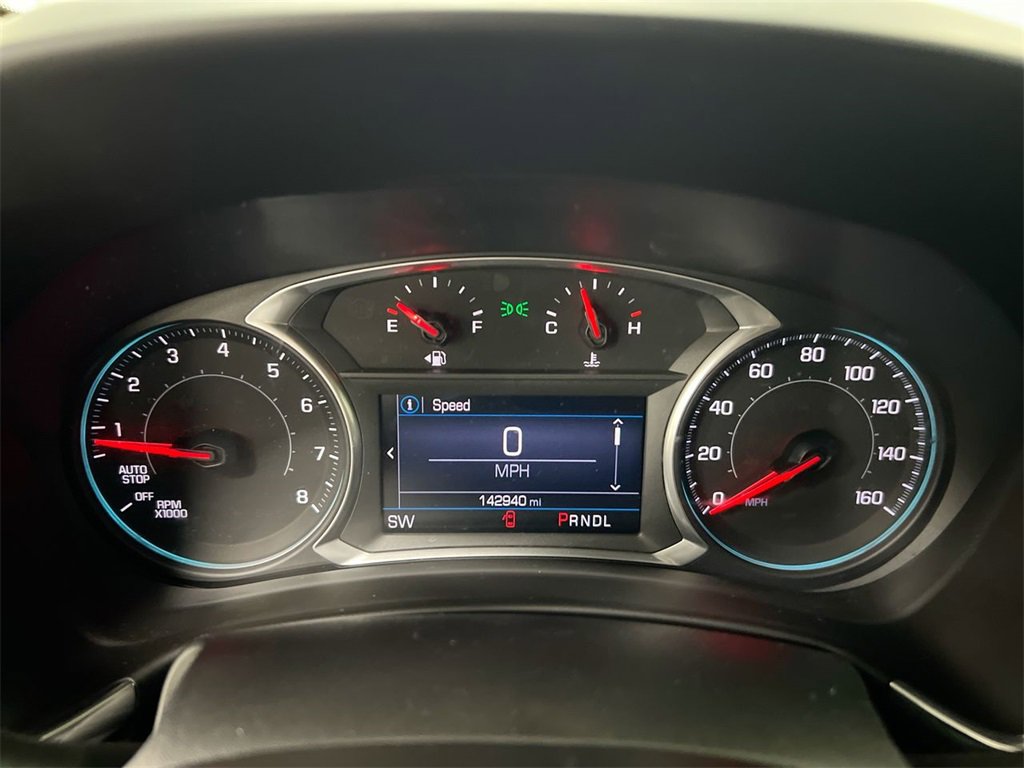 Used 2019 Chevrolet Equinox LT w/ Driver Convenience Package image 11