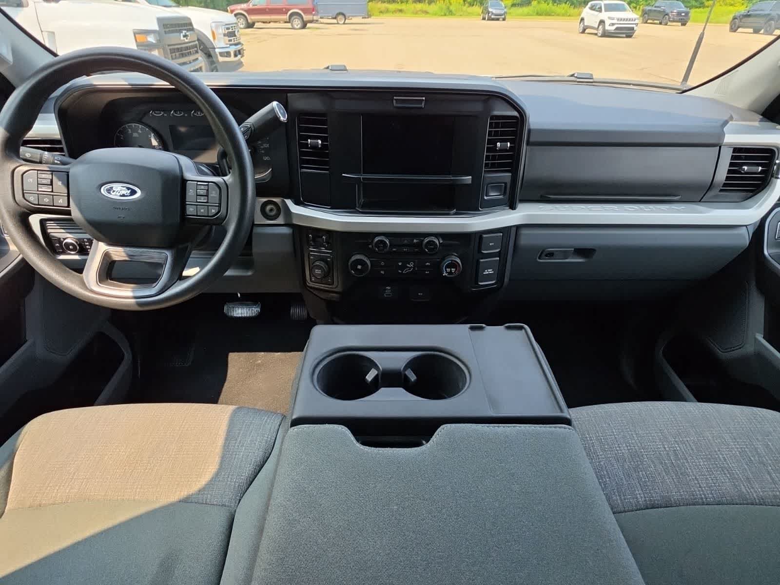 Used 2025 Ford F250 XLT AWD/4WD image 33