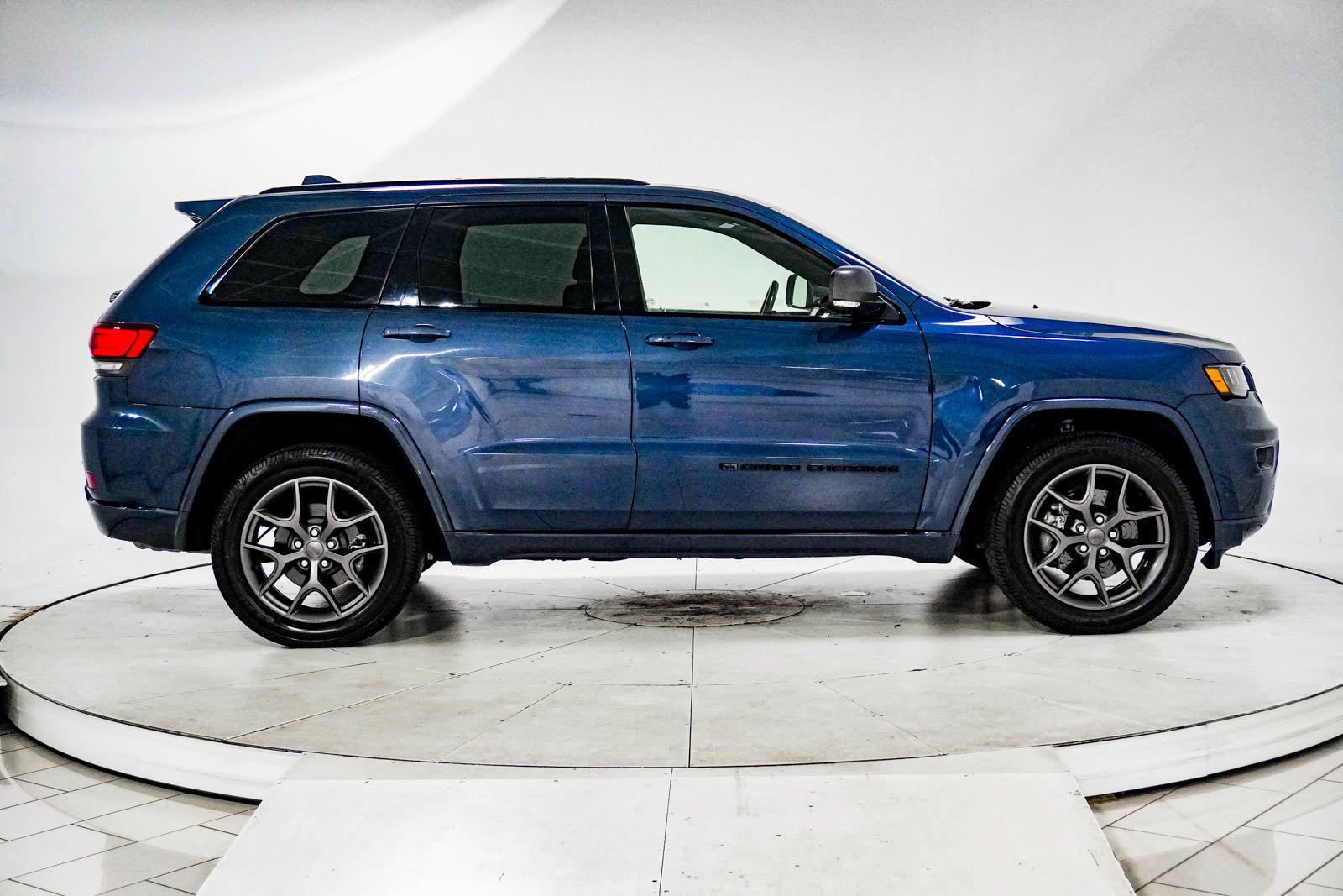 Used 2021 Jeep Grand Cherokee Limited w/ Quick Order Package 28K 80th AWD/4WD image 11