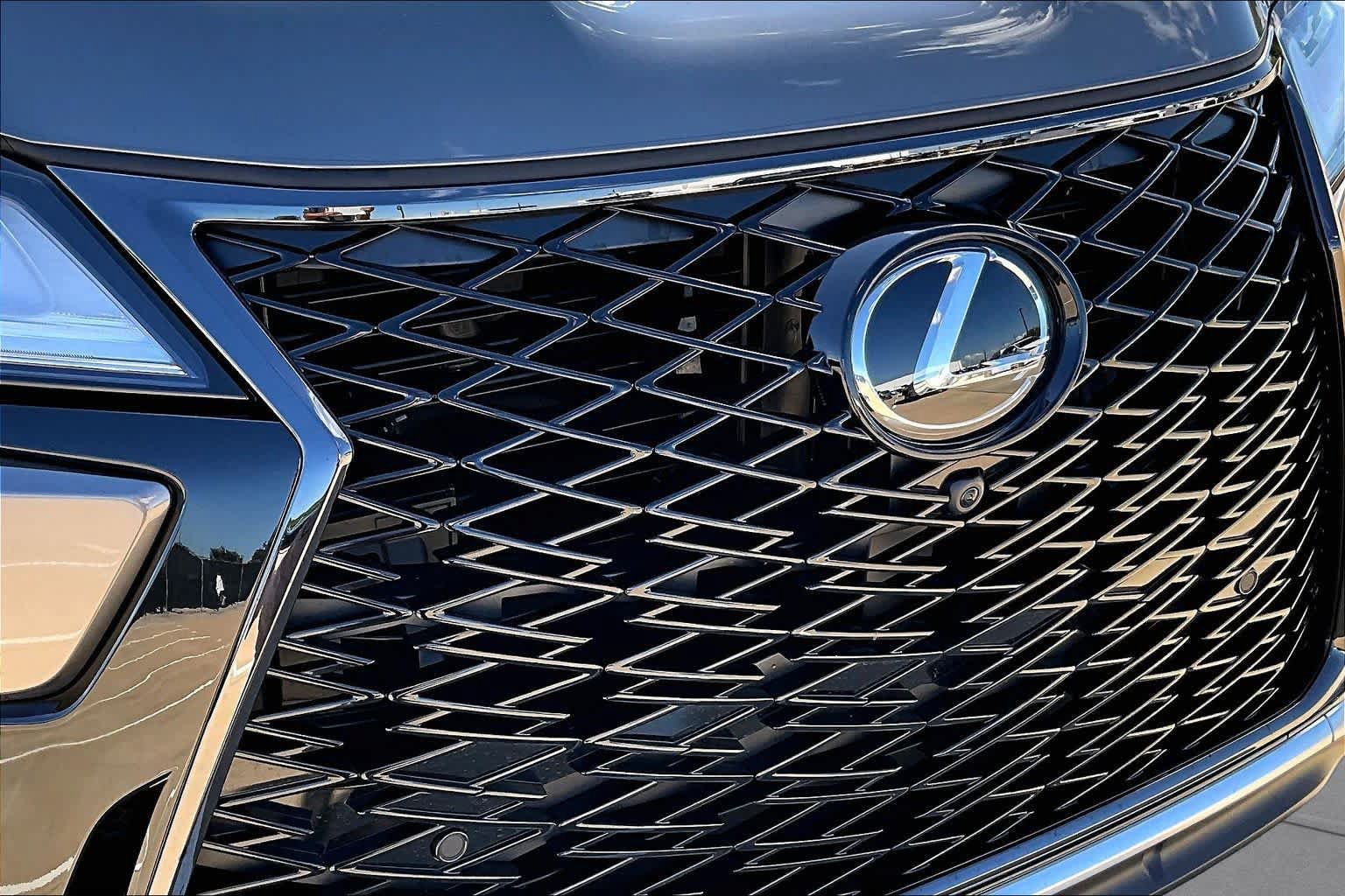 Used 2026 Lexus LX 600 F Sport w/ Accessory Package (Z1) AWD/4WD image 30
