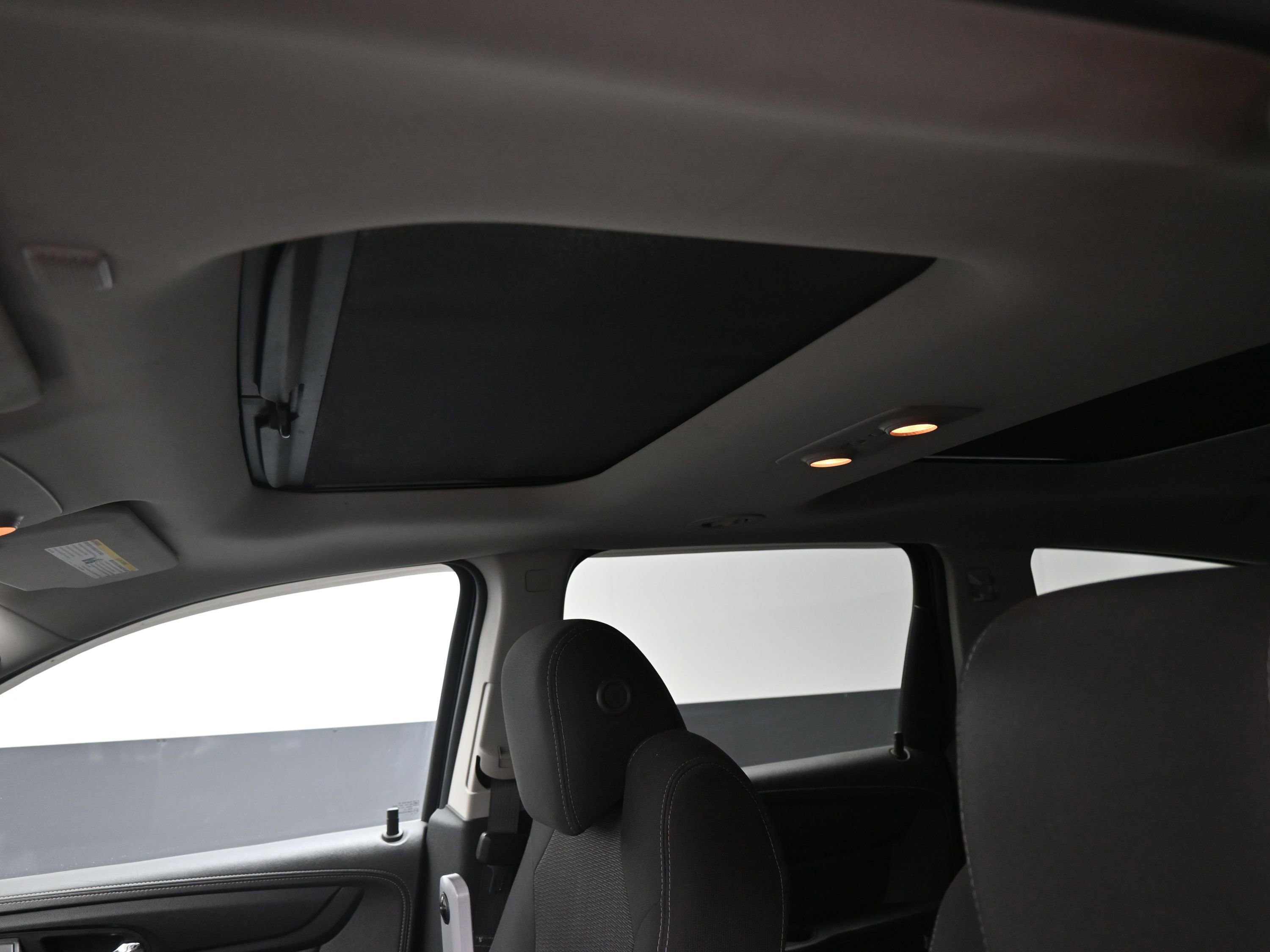 Used 2016 Chevrolet Traverse LT w/ Style and Technology Package image 14