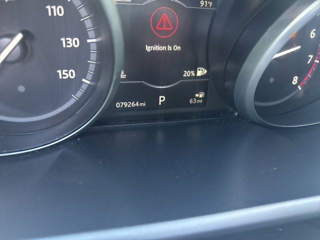 Used 2017 Land Rover Discovery HSE image 10