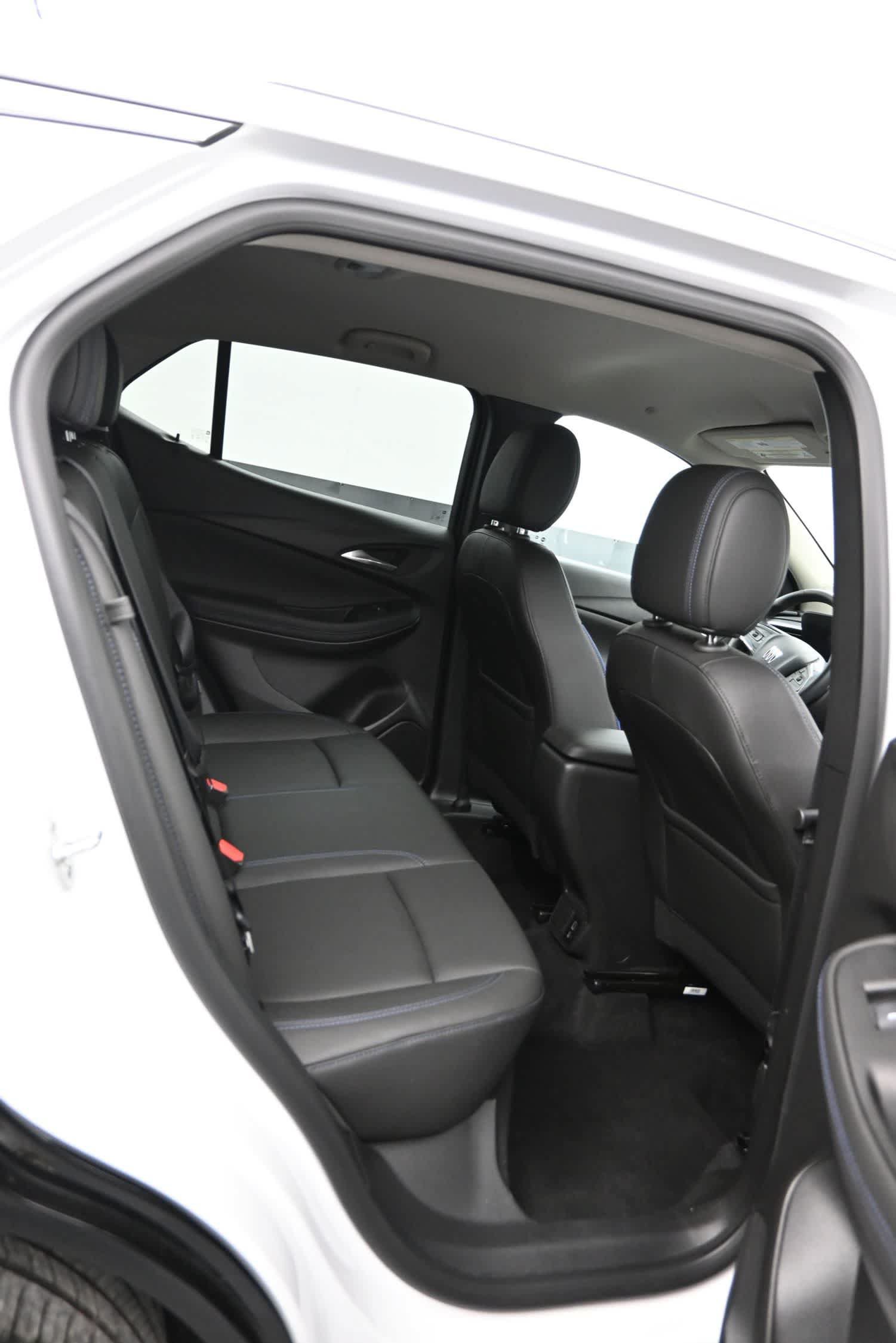 Used 2025 Buick Encore GX Sport Touring w/ Advanced Technology Package AWD/4WD image 12