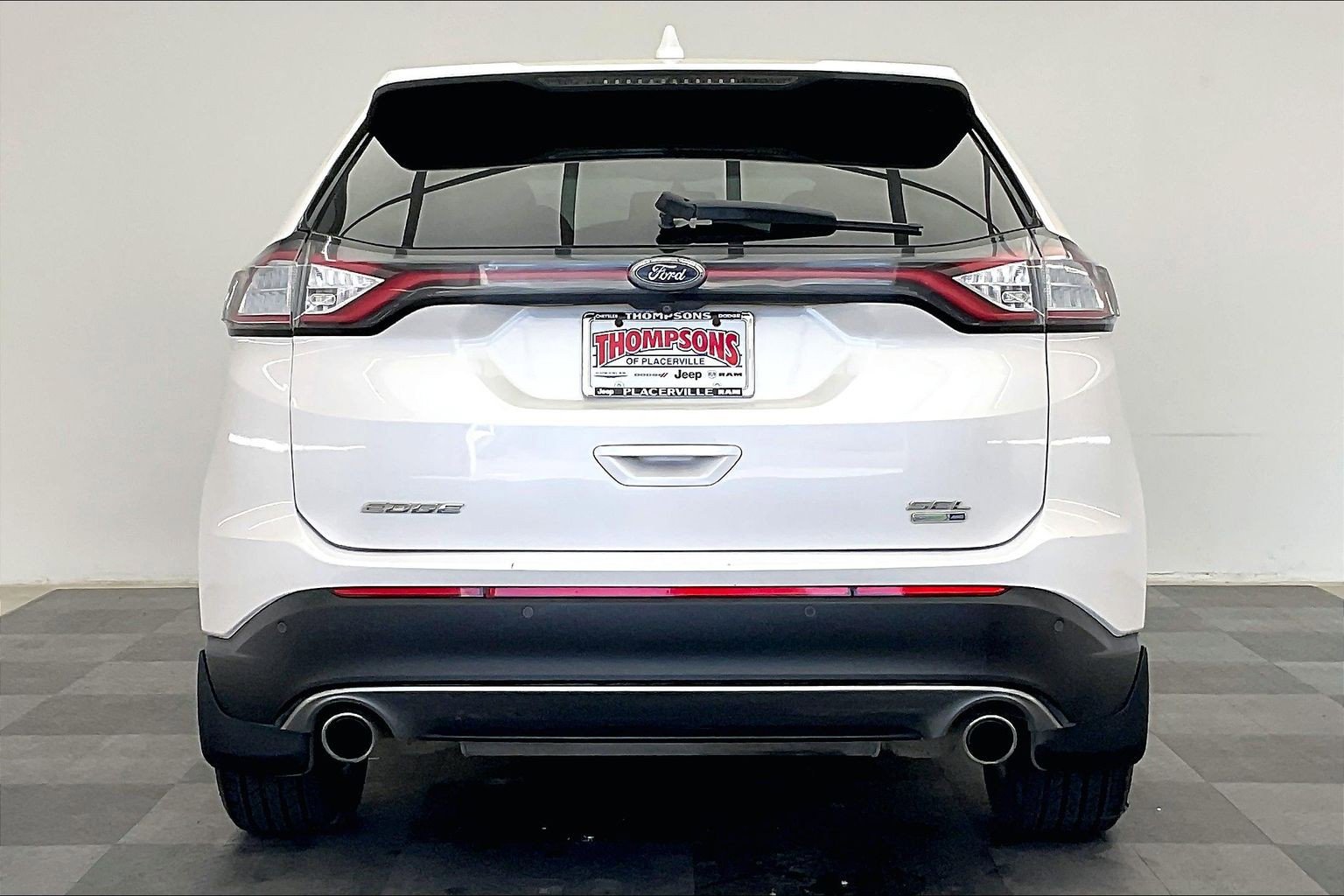 Used 2017 Ford Edge SEL w/ Equipment Group 201A AWD/4WD image 3