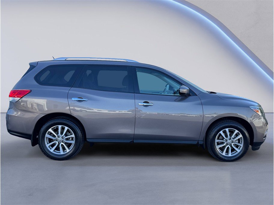 Used 2014 Nissan Pathfinder SV image 7