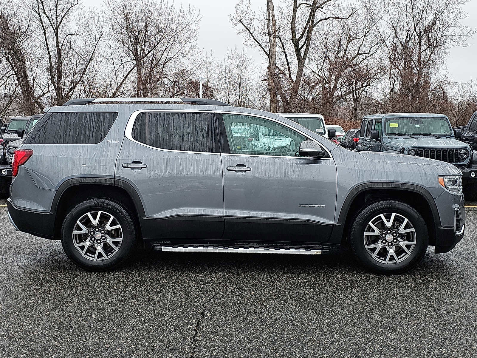 Used 2021 GMC Acadia SLE w/ Driver Convenience Package image 7