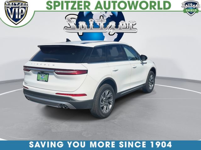 Used 2025 Lincoln Corsair Premiere image 9