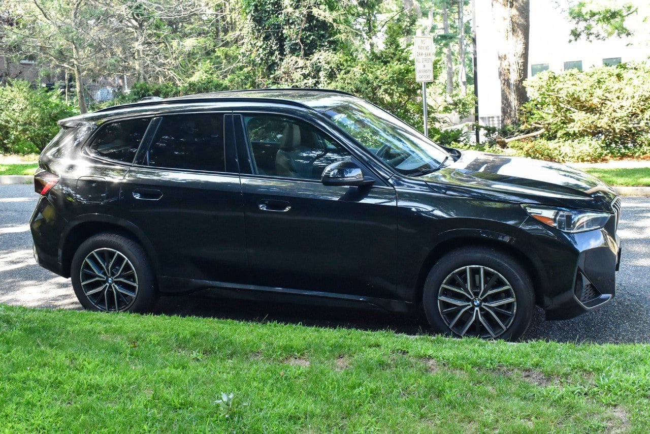 Used 2026 BMW X1 xDrive28i w/ M Sport Package AWD/4WD image 8