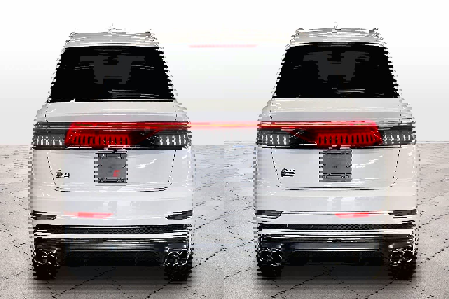 Used 2023 Audi SQ8 Prestige w/ Prestige Package image 7