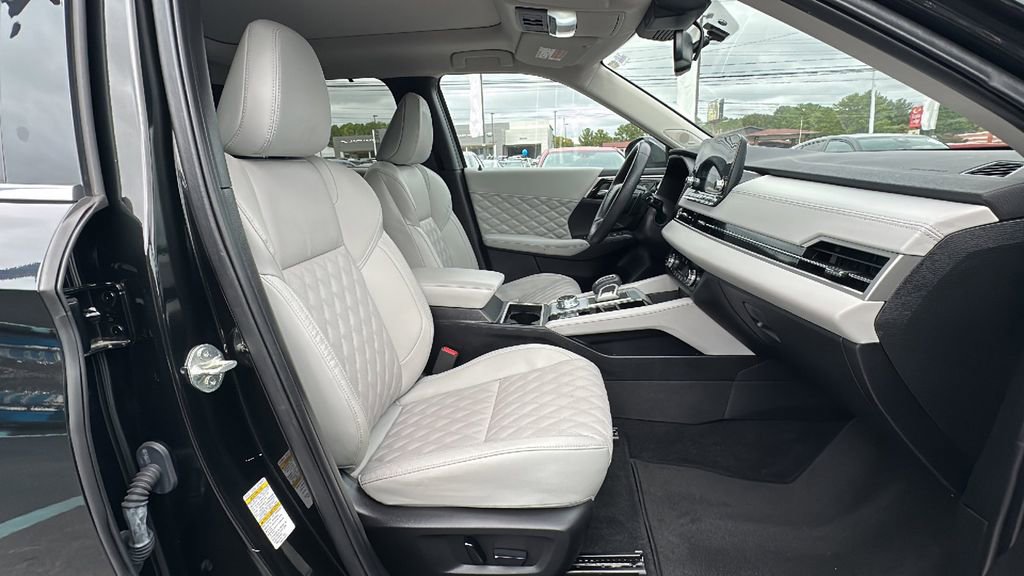 Used 2024 Mitsubishi Outlander SEL image 15
