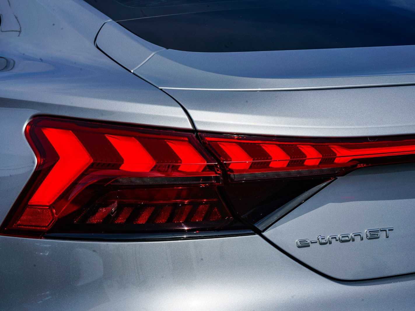 Used 2022 Audi e-tron GT Premium Plus image 7