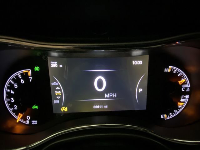 Used 2021 Jeep Grand Cherokee Laredo X image 15