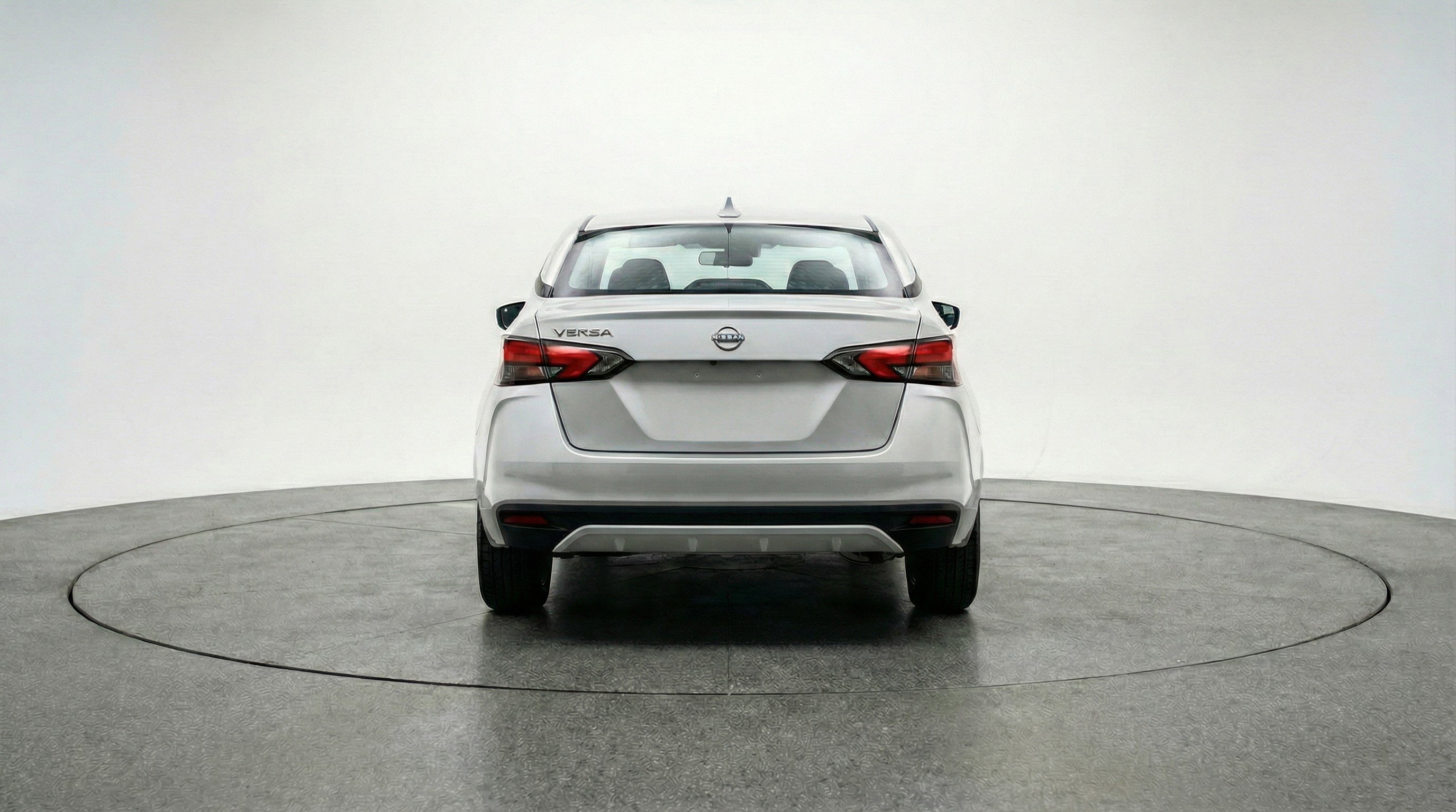 Used 2025 Nissan Versa SV image 7