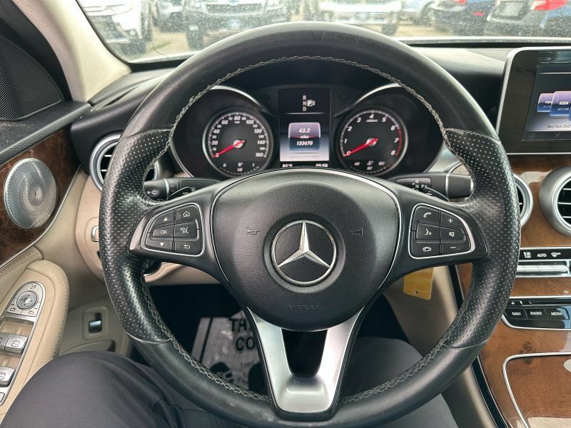 Used 2015 Mercedes-Benz C 300 4MATIC Sedan image 18
