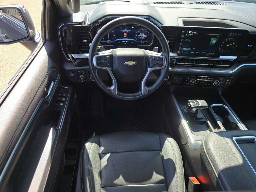 Used 2022 Chevrolet Silverado 1500 LTZ AWD/4WD image 33
