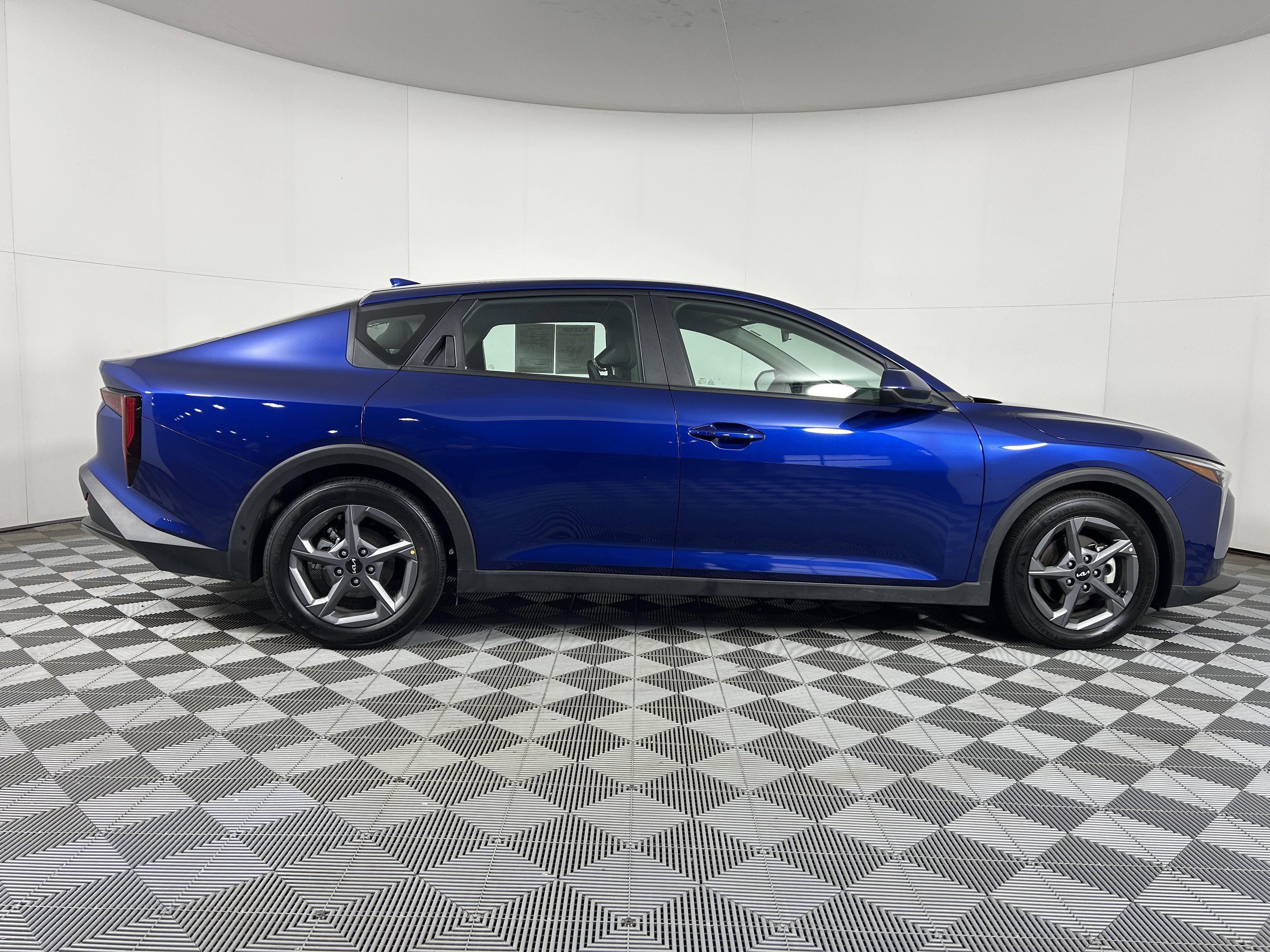 Certified 2025 Kia K4 LXS image 4