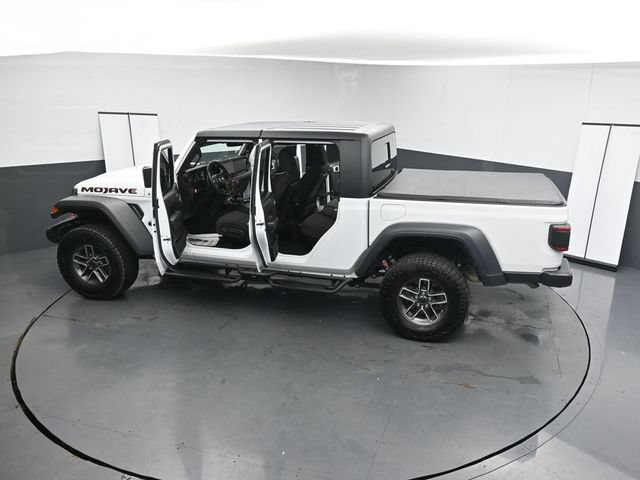 Used 2024 Jeep Gladiator Mojave w/ Technology Group AWD/4WD image 34