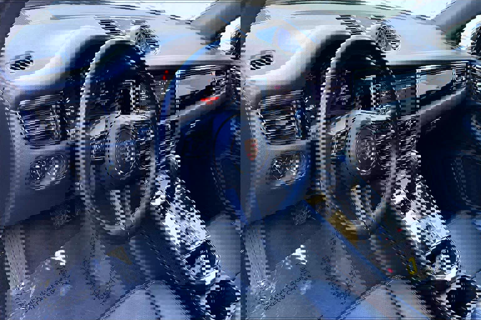 Used 2022 Porsche Macan image 17