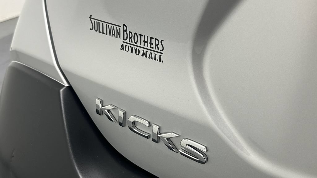 Certified 2019 Nissan Kicks S FWD image 17