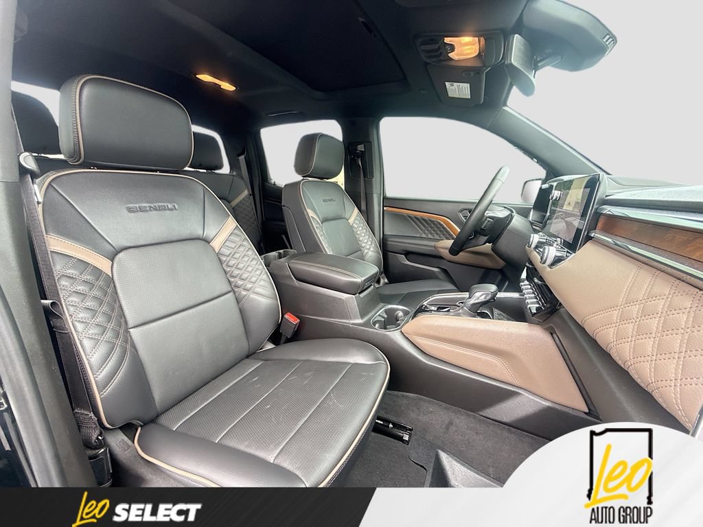 Used 2024 GMC Canyon Denali AWD/4WD image 31