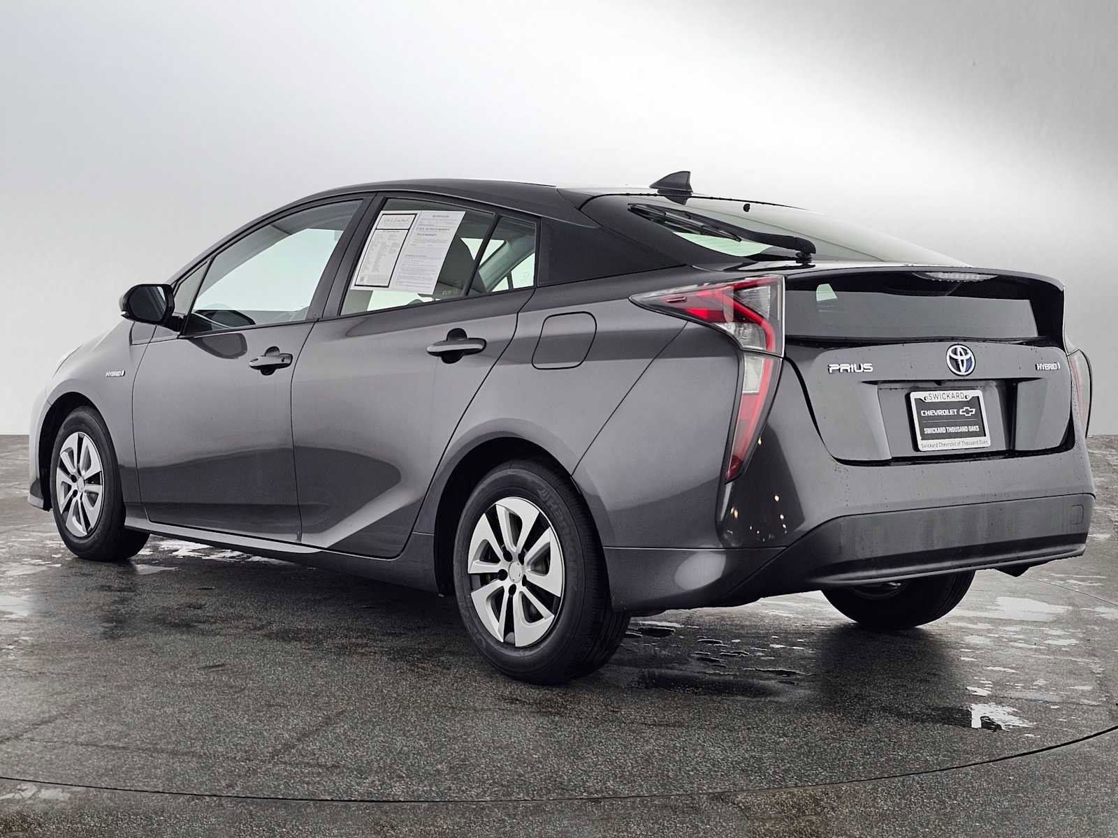 Used 2017 Toyota Prius Four image 5