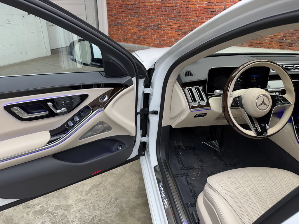 Used 2024 Mercedes-Benz S 500 4MATIC image 8