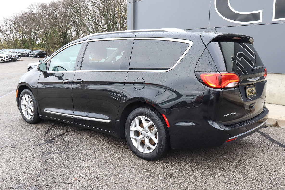 Used 2020 Chrysler Pacifica Limited image 6